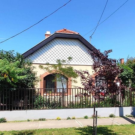 Bundik Vendeghaz Apartment Berettyóújfalu Екстериор снимка