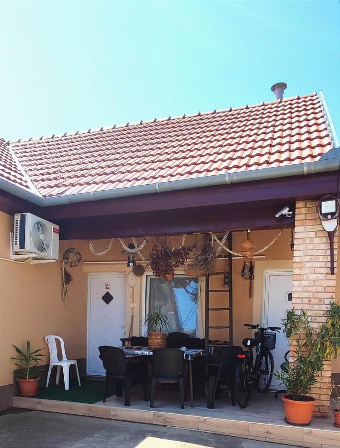 Bundik Vendeghaz Apartment Berettyóújfalu Екстериор снимка